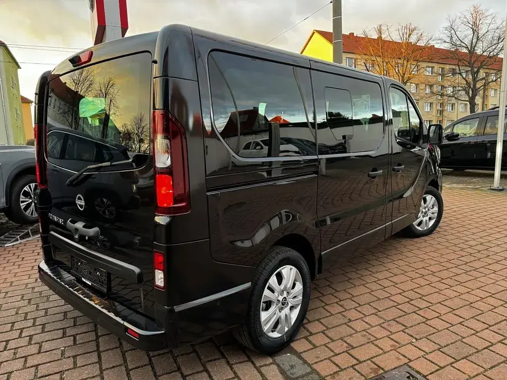 Neu Nissan Primastar Tekna 150 PS (110 kW) 2025 Schwarz Van / Kleinbus
