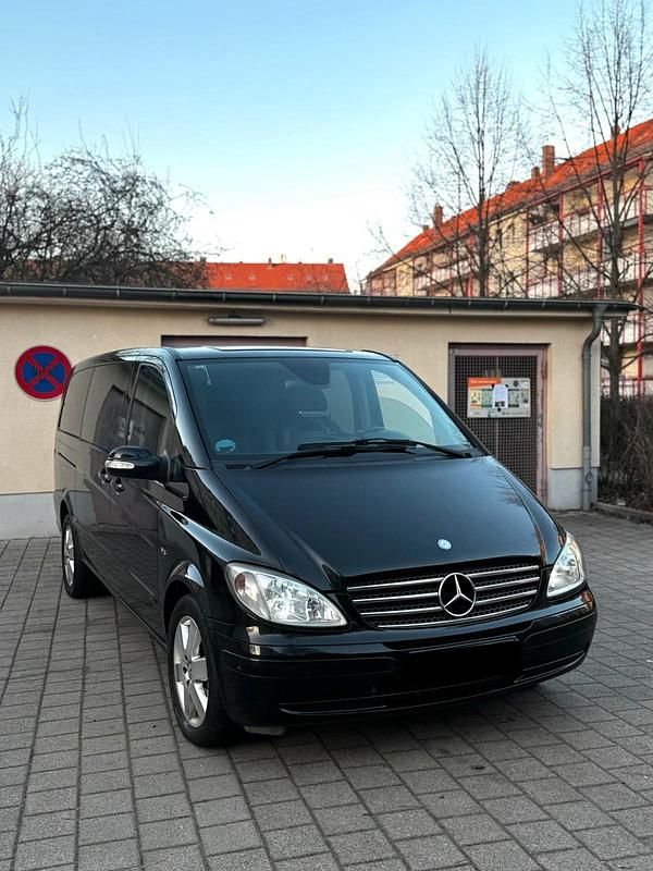 Schwarz Gebraucht 2009 Mercedes Viano Van / Kleinbus | 7.800 € (Guter Preis) - Bild 1/4