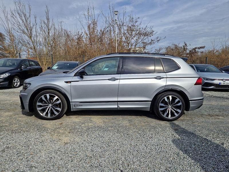Gebraucht VW Tiguan Allspace Highline 239 PS (175 kW) 2020 Pyrit silber SUV