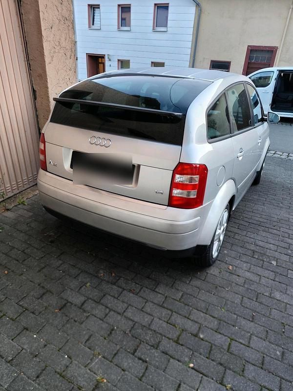 Silber Gebraucht 2002 Audi A2 Kleinwagen | 4.500 € (Etwas zu teuer) - Bild 1/4