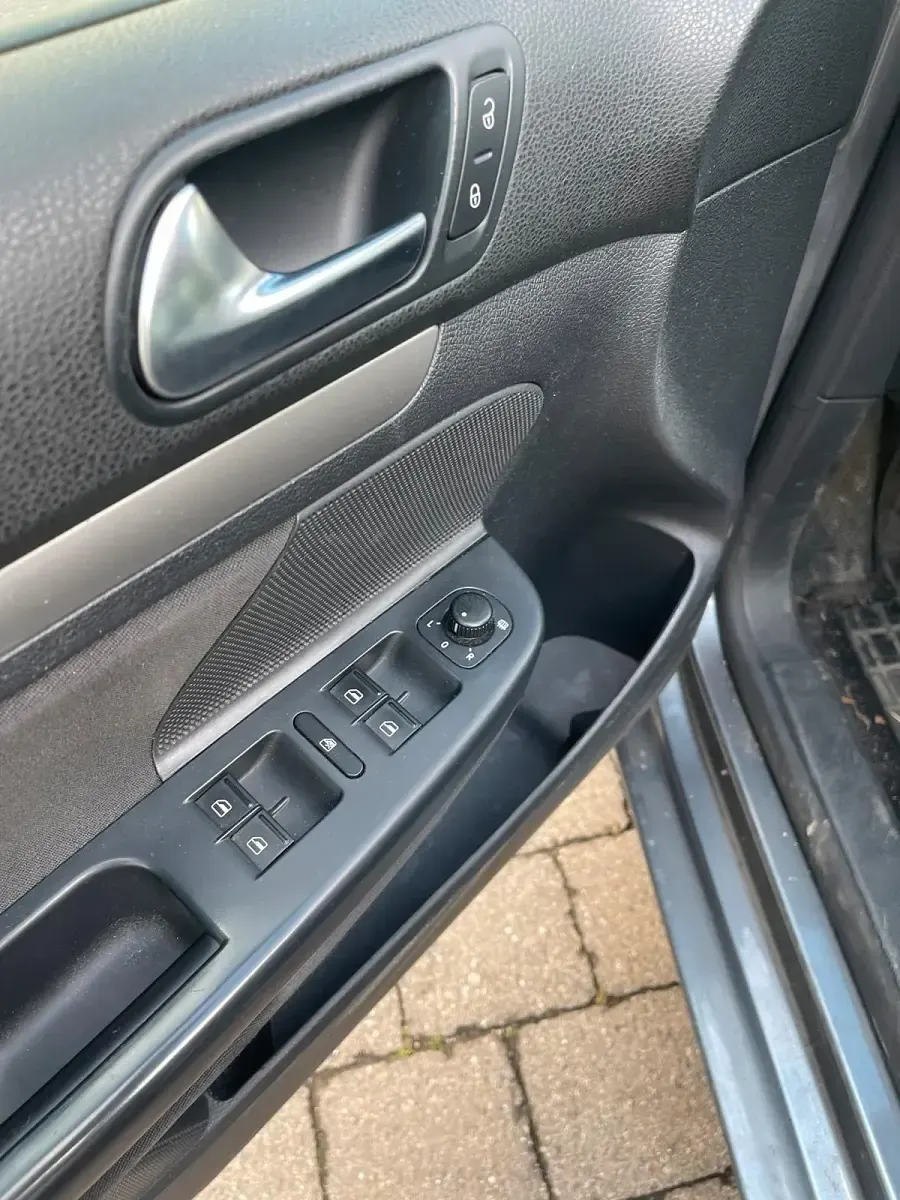 Gebraucht VW Golf VI 105 PS (77 kW) 2009 Grün Kleinwagen