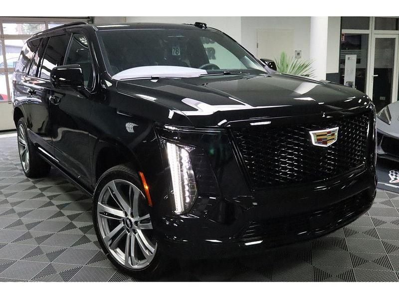 Neu Cadillac Escalade 426 PS (313 kW) 2026 Schwarz SUV