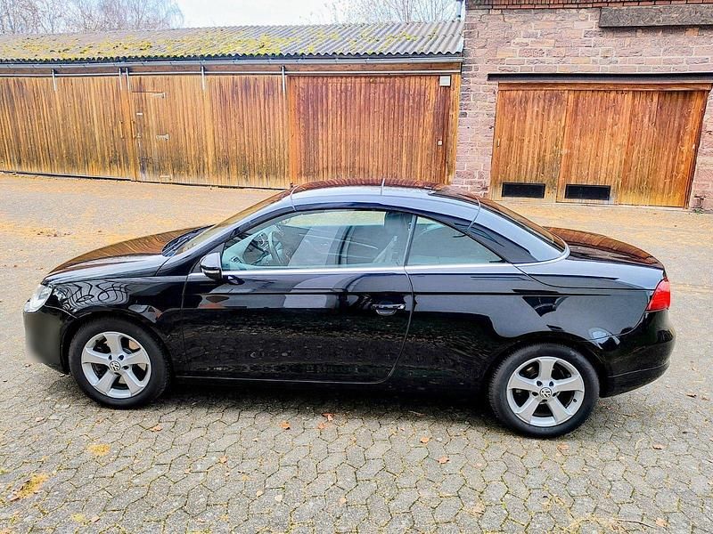 Gebraucht VW Eos GT 140 PS (102 kW) 2011 Schwarz Cabrio