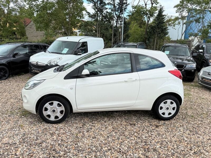 Gebraucht Ford Ka Trend 69 PS (50 kW) 2015 Weiß Kleinwagen