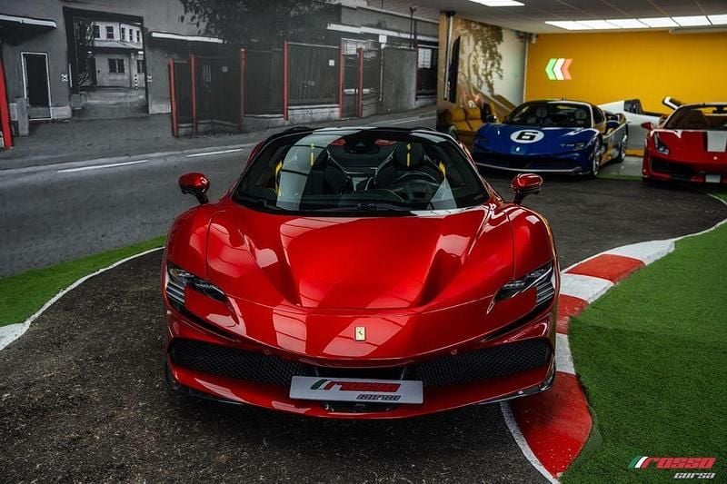 Gebraucht Ferrari SF90 999 PS (734 kW) 2024 Rot Cabrio