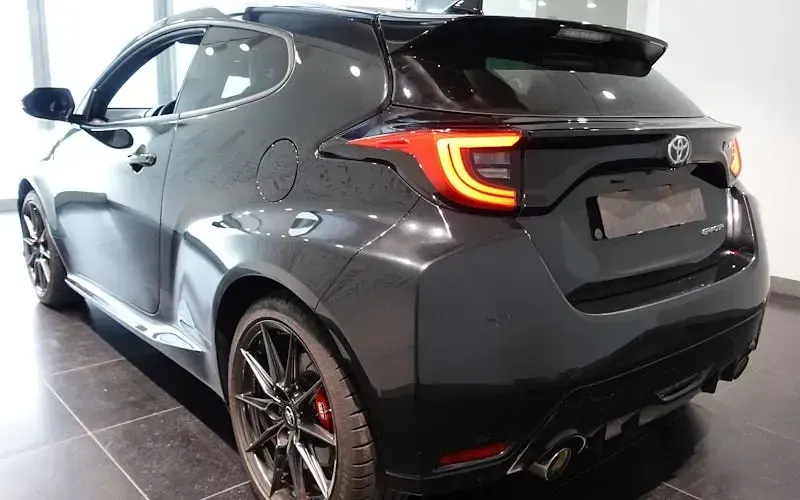 Gebraucht Toyota Yaris 280 PS (205 kW) 2022 Schwarz Kleinwagen