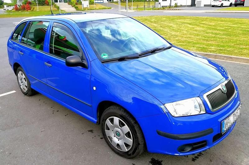 Blau Gebraucht 2006 Skoda Fabia Ambiente Kleinwagen | 2.200 € - Bild 1/4