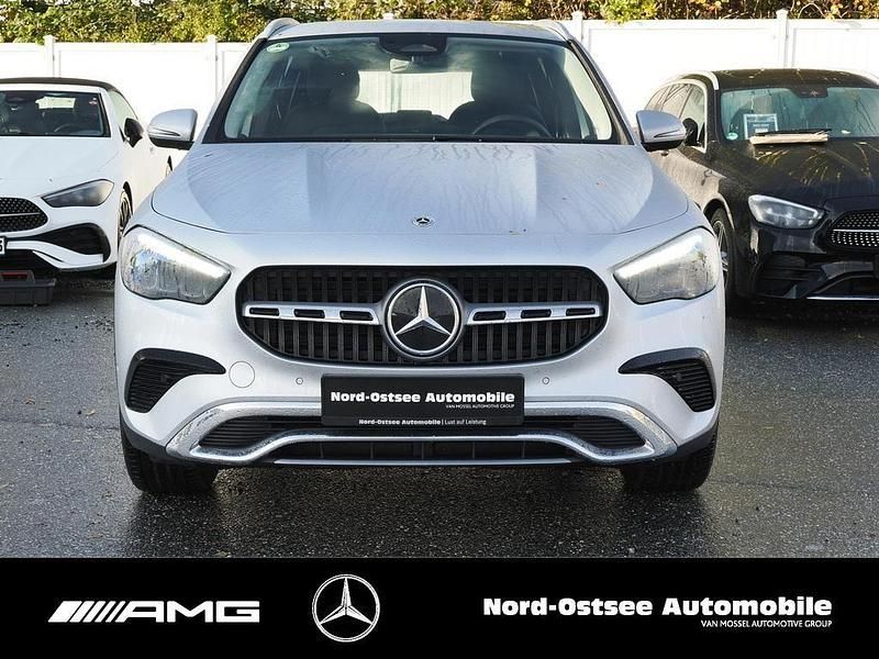 Gebraucht Mercedes GLA200 Progressive 150 PS (110 kW) 2025 Metalliclack hightechsilber SUV