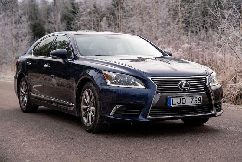 Gebraucht Lexus LS460 360 PS (264 kW) 2013 Blau Limousine