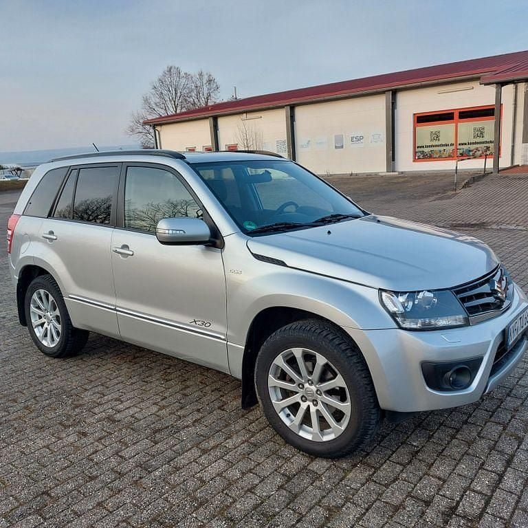 Gebraucht Suzuki Grand Vitara 129 PS (94 kW) 2013 Silber SUV