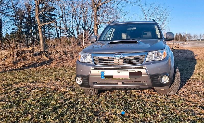 Gebraucht Subaru Forester 147 PS (108 kW) 2010 Grau SUV