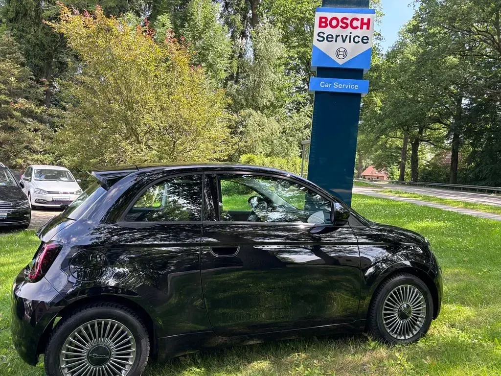Gebraucht Fiat 500e Action 42 kW (58 PS) 2022 Schwarz Kleinwagen