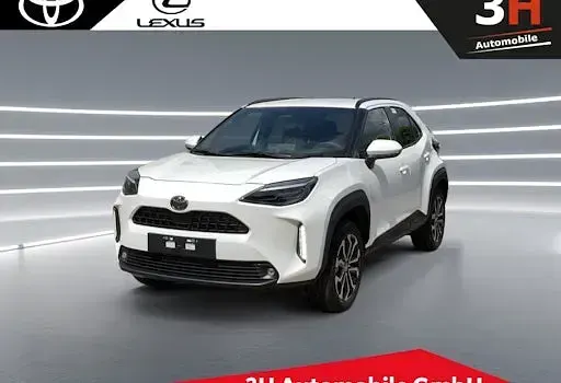 Neu Toyota Yaris Cross 130 PS (95 kW) 2026 Weiß SUV