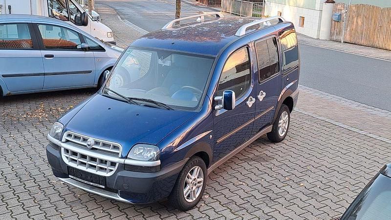 Blau Gebraucht 2005 Fiat Doblò Van / Kleinbus | 4.900 € (Etwas zu teuer) - Bild 1/4