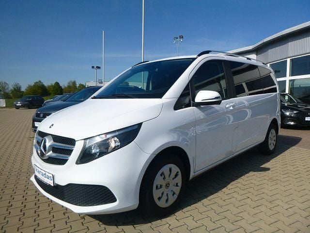 Andere Gebraucht 2020 Mercedes V220 Van / Kleinbus | 37.900 € (Fairer Preis) - Bild 1/4