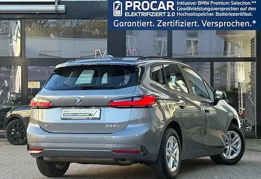 Gebraucht BMW 225 Active Tourer Luxury Line 245 PS (180 kW) 2024 Grau Van / Kleinbus