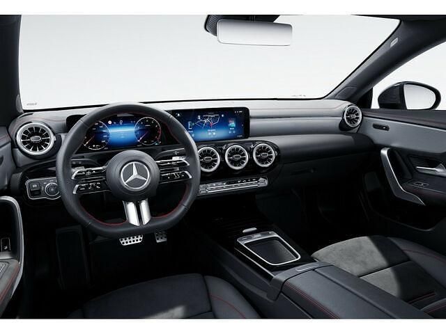 Gebraucht Mercedes CLA250 Advanced Plus 224 PS (164 kW) 2024 Schwarz Coupé