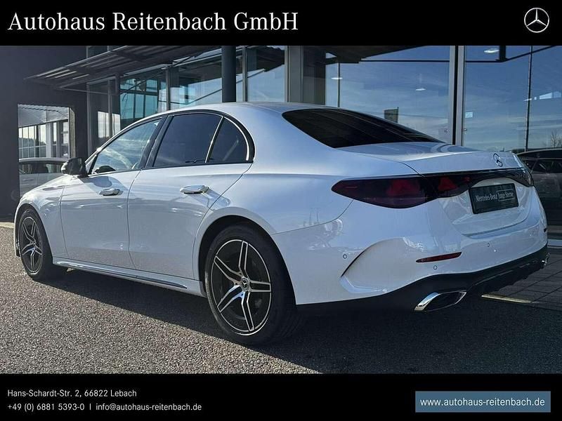 Gebraucht Mercedes E220 AMG 197 PS (144 kW) 2025 Manufaktur lack manufaktur opa Limousine
