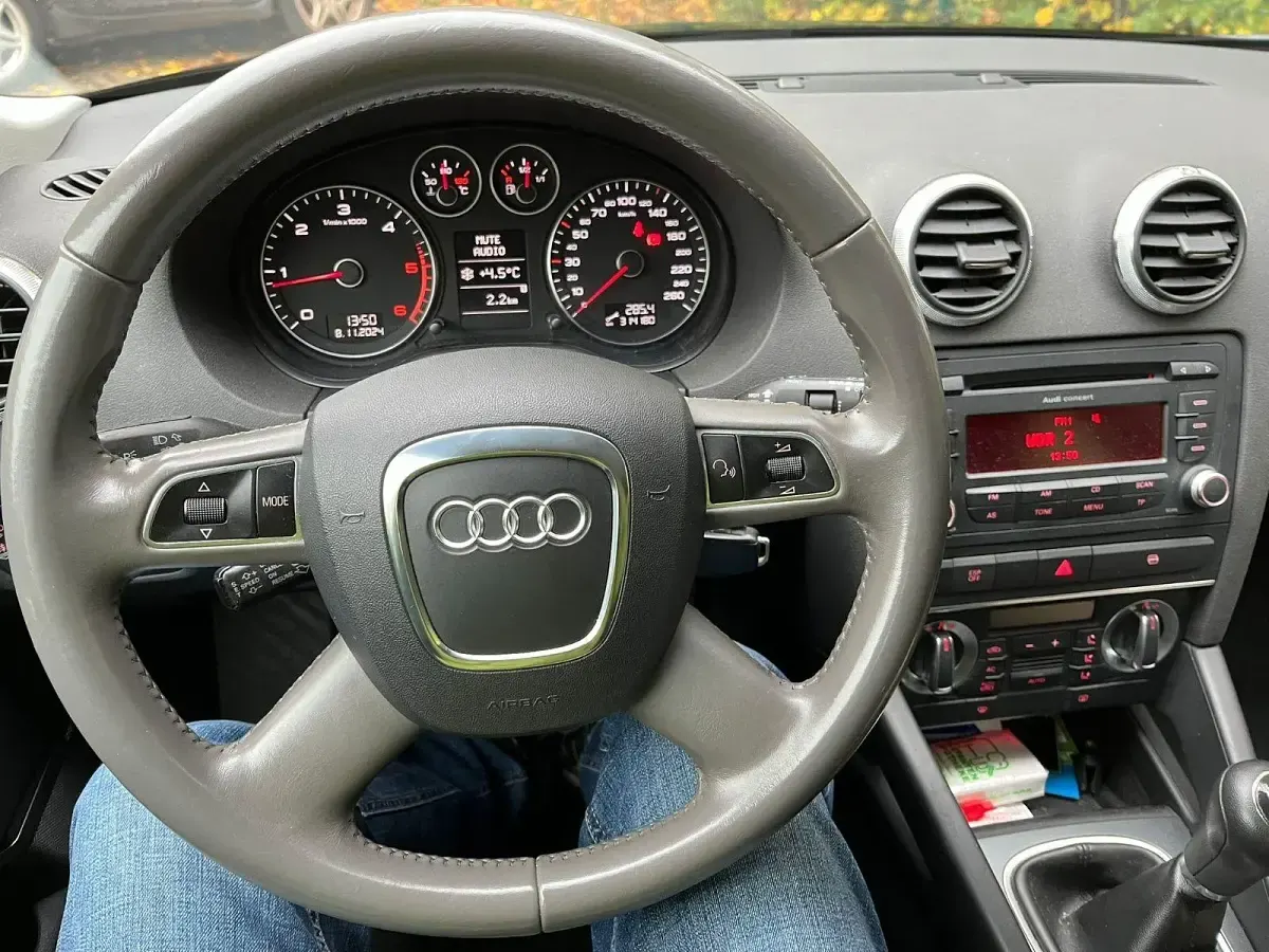 Gebraucht Audi A3 Sportback Ambition 140 PS (102 kW) 2009 Schwarz Kleinwagen