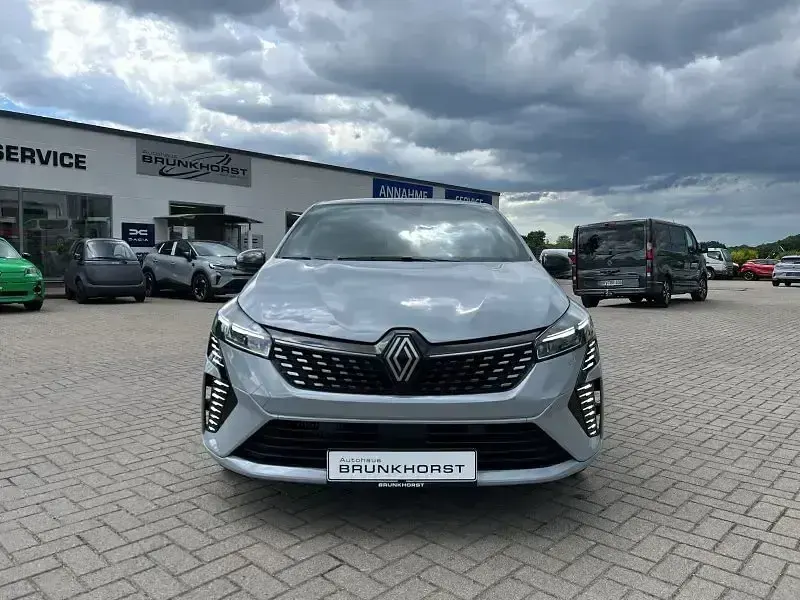 Gebraucht Renault Clio Techno 91 PS (66 kW) 2025 Rafalegrau Kleinwagen
