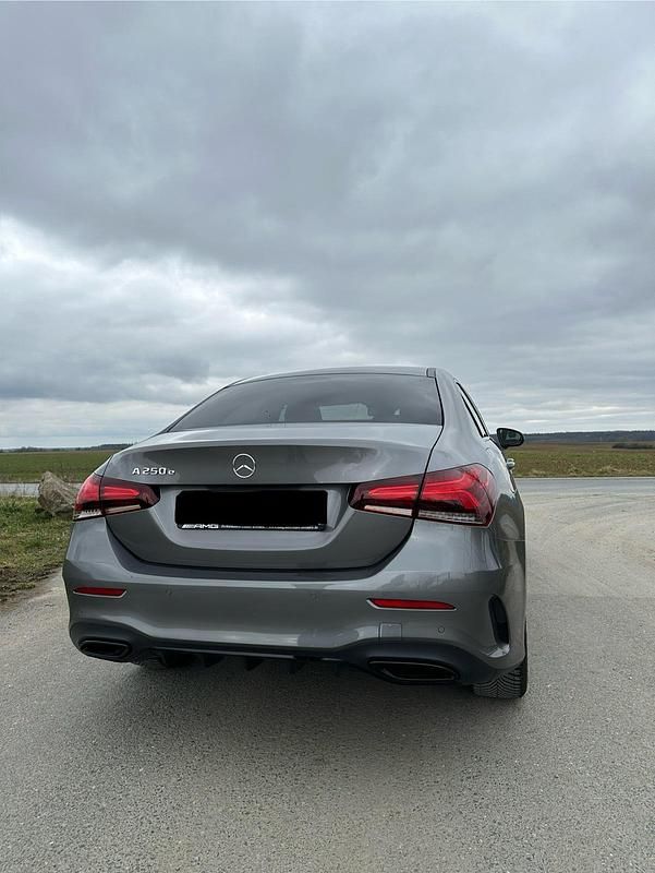 Gebraucht Mercedes A250 AMG 218 PS (160 kW) 2021 Grau Limousine