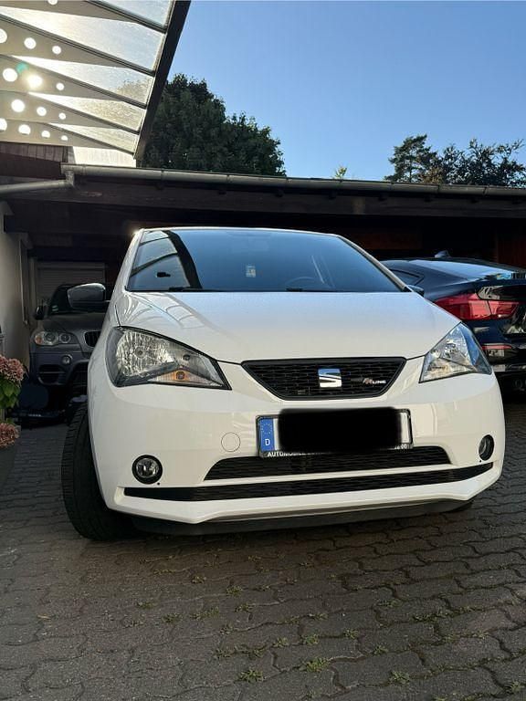 Weiß Gebraucht 2018 Seat Mii FR-Line Kleinwagen | 7.900 € (Fairer Preis) - Bild 1/4