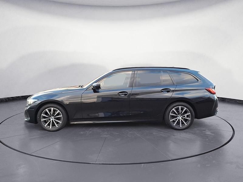Gebraucht BMW 320 Sport Line 190 PS (139 kW) 2022 Schwarz Kombi
