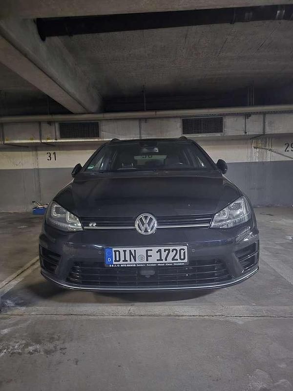 Schwarz Gebraucht 2016 VW Golf VII R Kombi | 24.000 € (Etwas zu teuer) - Bild 1/4