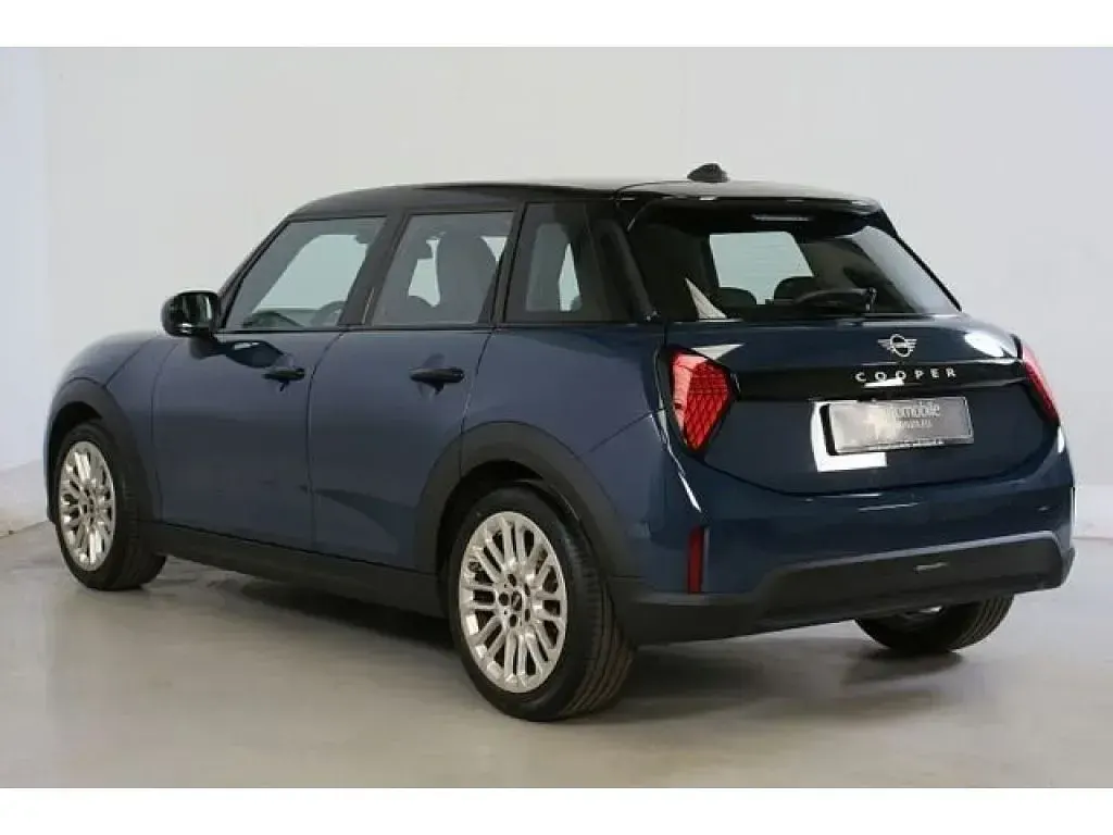 Gebraucht Mini Cooper Favoured 114 kW (156 PS) 2025 Blau Kleinwagen