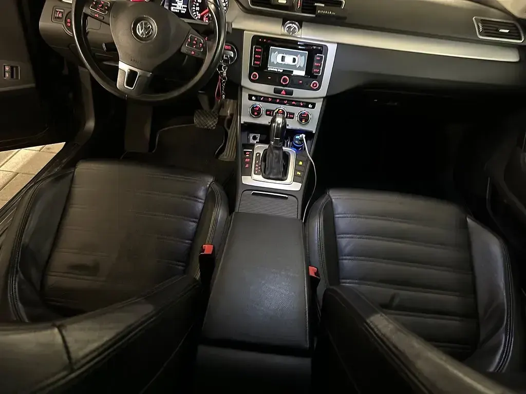 Gebraucht VW CC 160 PS (117 kW) 2013 Braun Limousine