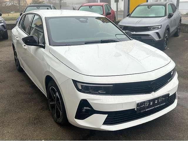 Gebraucht Opel Astra S 131 PS (96 kW) 2024 Arktis weiß Kombi