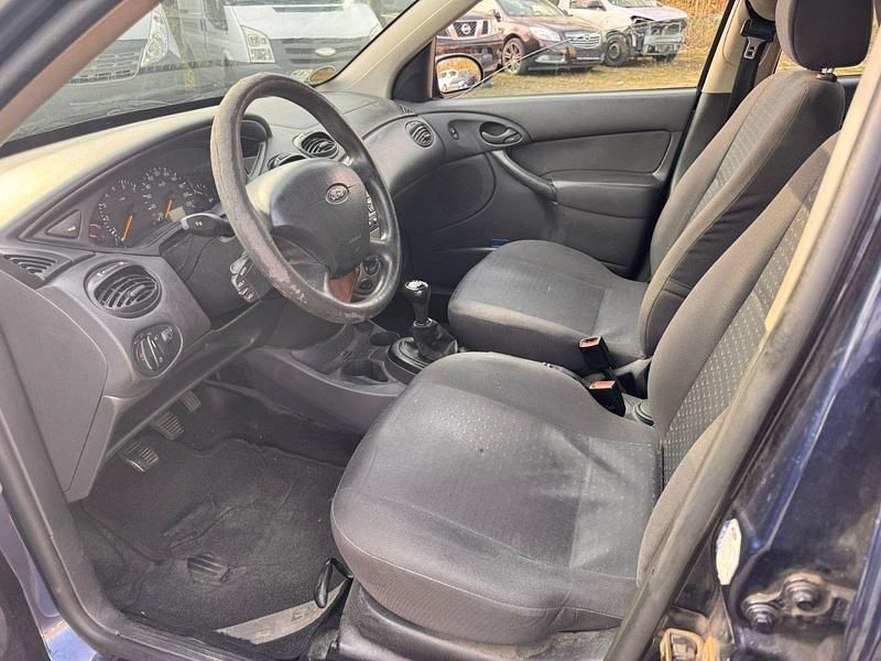 Second-hand Ford Focus 116 CP (85 kW) 2004 Albastru Break