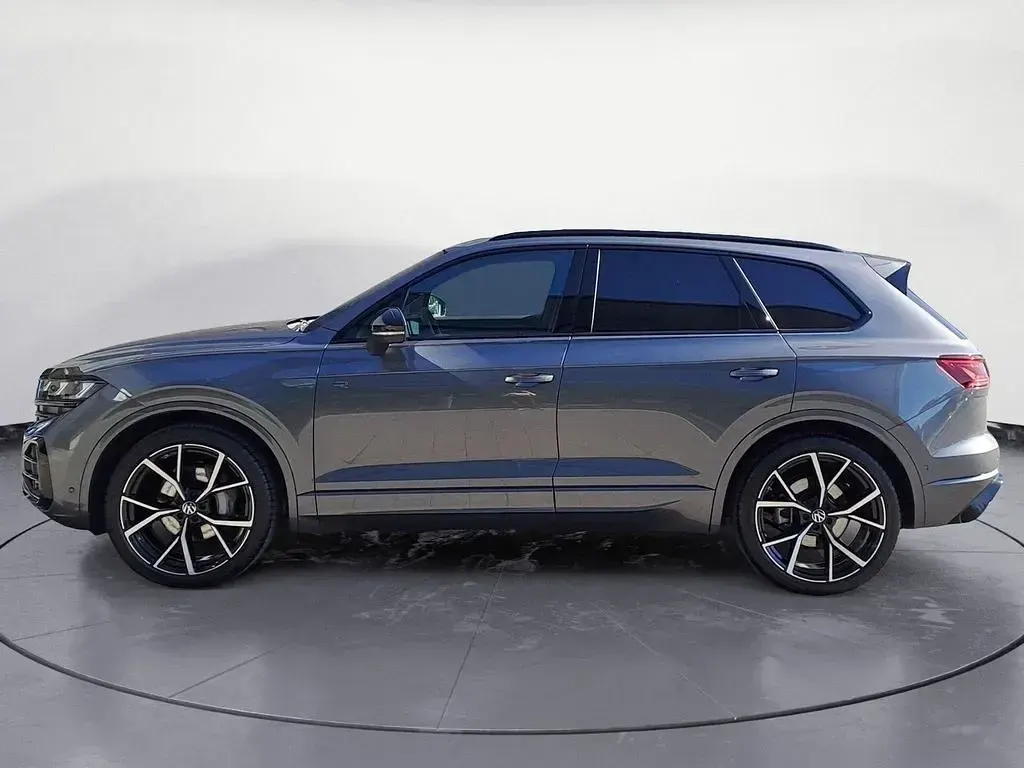 Gebraucht VW Touareg R-line 286 PS (210 kW) 2025 Grau SUV
