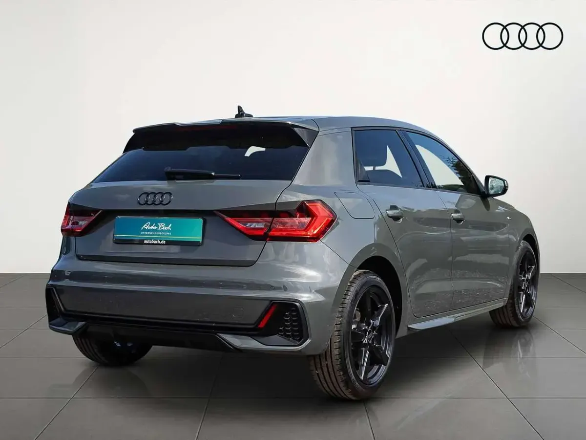 Neu Audi A1 S-Line 116 PS (85 kW) 2026 Chronosgrau metallic SUV
