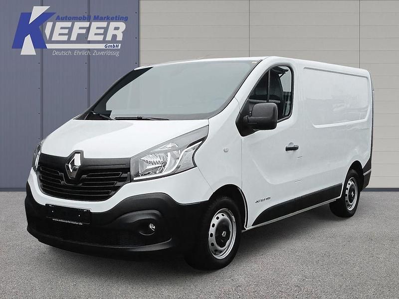 Gebraucht Renault Trafic 125 PS (91 kW) 2017 Weiß Van / Kleinbus
