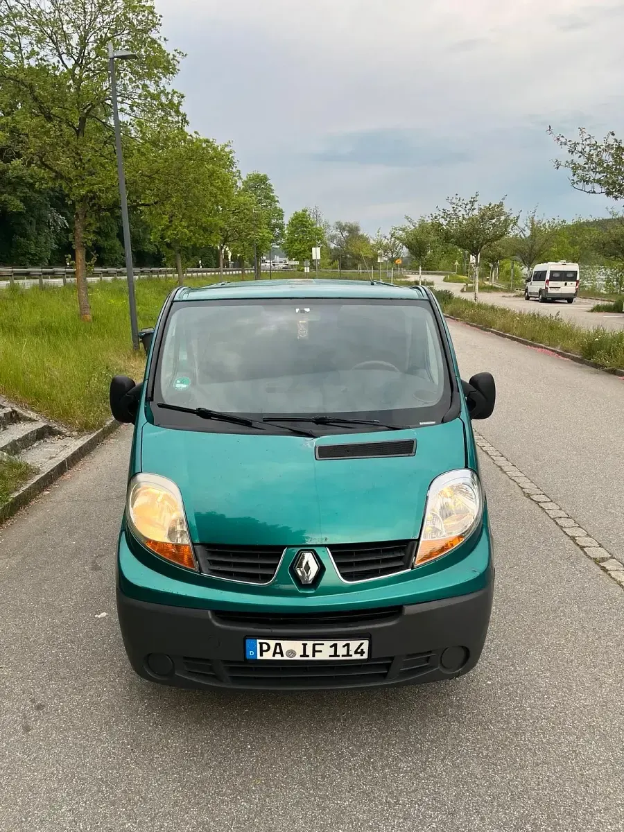 Brugt Renault Trafic 111 HK (81 kW) 2006 Grå MPV