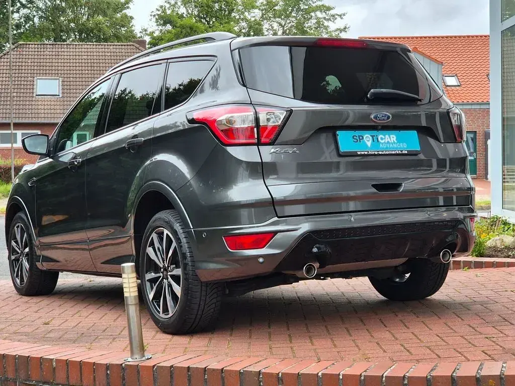 Gebraucht Ford Kuga ST-Line 150 PS (110 kW) 2019 Magneticgrau SUV