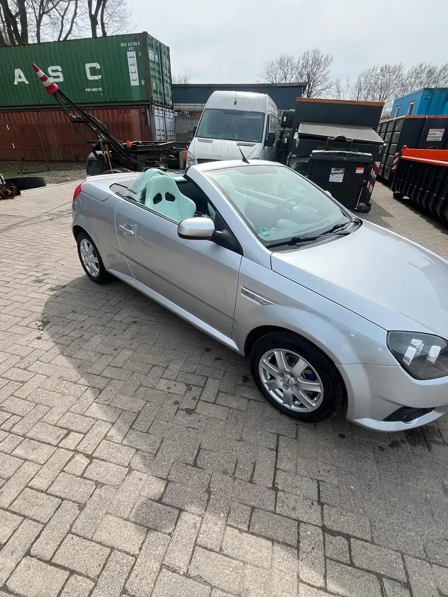 Gebraucht Opel Tigra 90 PS (66 kW) 2005 Grau Cabrio
