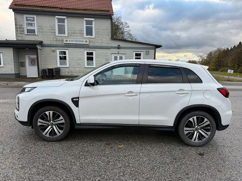 Gebraucht Mitsubishi ASX Basis 150 PS (110 kW) 2020 Weiß SUV