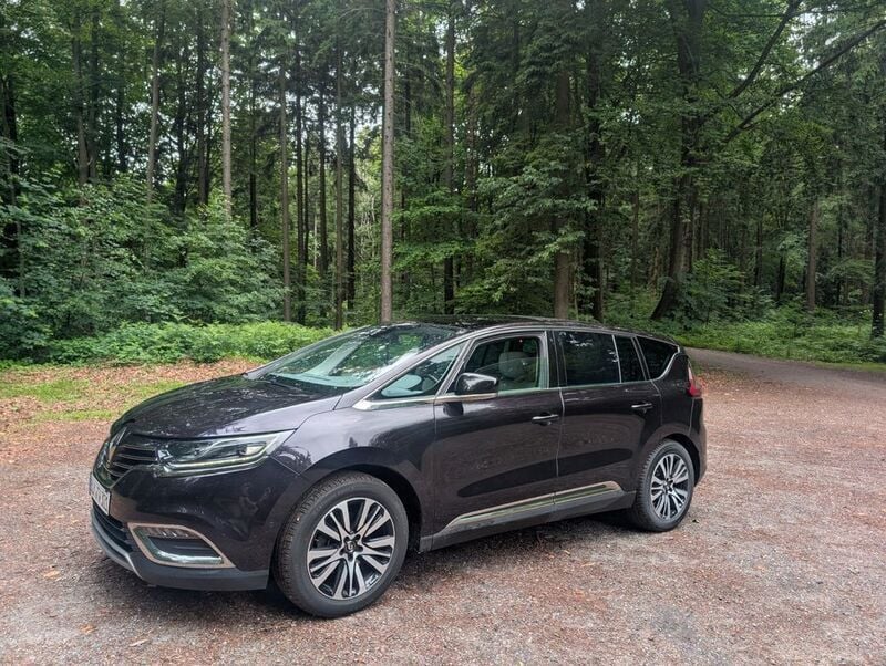 Schwarz Gebraucht 2015 Renault Espace Initiale Paris Van / Kleinbus | 15.500 € (Etwas zu teuer) - Bild 1/4