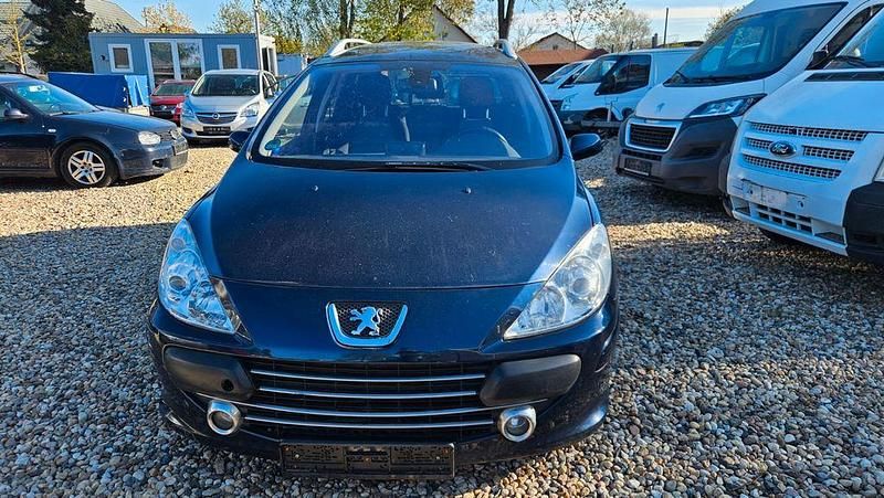 Gebraucht Peugeot 307 109 PS (80 kW) 2008 Blau Limousine