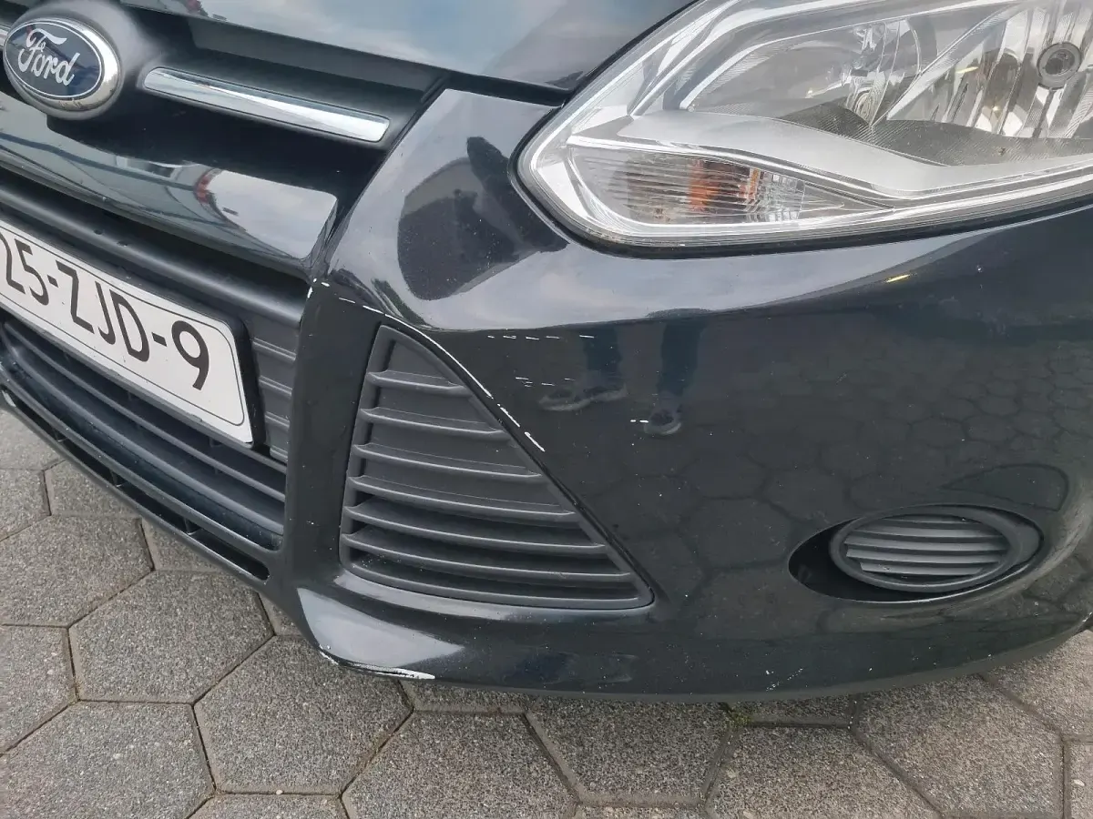 Usado Ford Focus 105 CV (77 kW) 2012 Negro Familiar