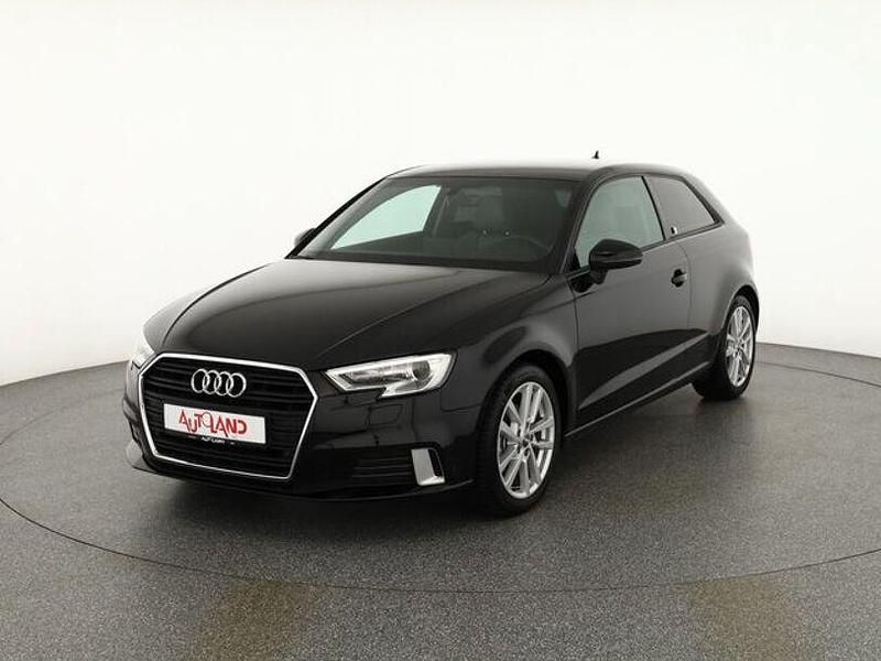 Andere Gebraucht 2016 Audi A3 Comfort Limousine | 18.990 € (Teuer) - Bild 1/4