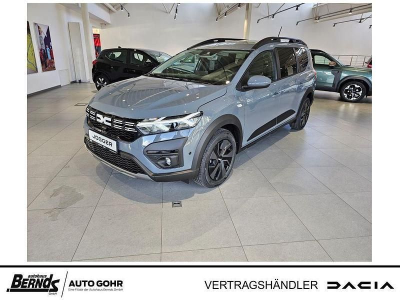Schiefergrau metallic Neu 2025 Dacia Jogger Expression Kombi | 23.269 € (Fairer Preis) - Bild 1/4