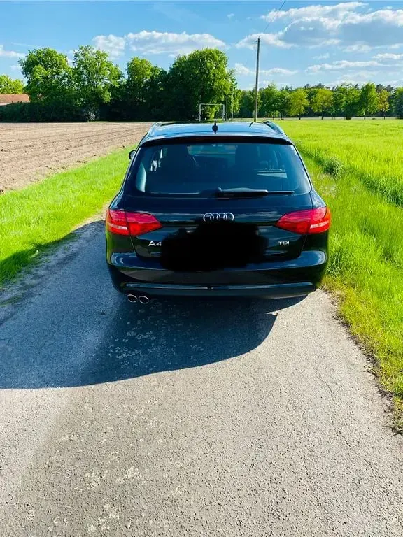 Używany Audi A4 Attraction 150 KM (110 kW) 2015 Czarny Kombi
