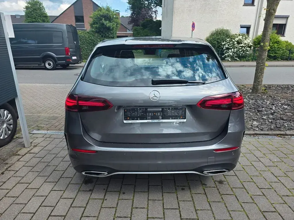Gebraucht Mercedes B180 AMG 136 PS (100 kW) 2025 Grau Kleinwagen