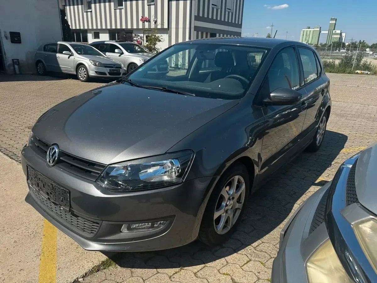 Gebraucht VW Polo 86 PS (63 kW) 2010 Grau Kleinwagen