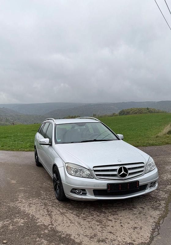 Silber Gebraucht 2010 Mercedes C200 Avantgarde Kombi | 5.600 € (Guter Preis) - Bild 1/4
