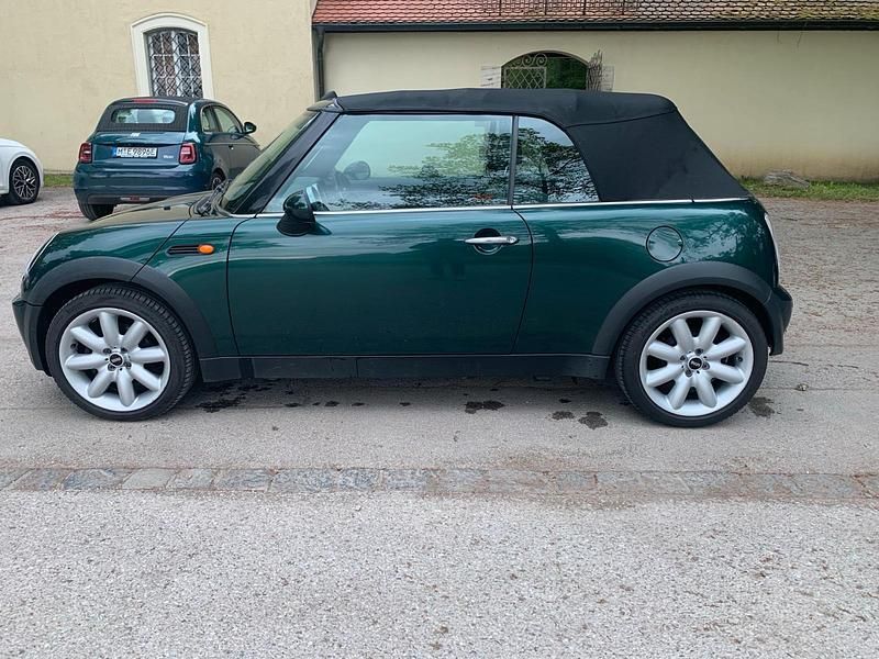 Grün Gebraucht 2004 Mini Cooper Cabriolet Cabrio | 4.499 € (Etwas zu teuer) - Bild 1/4