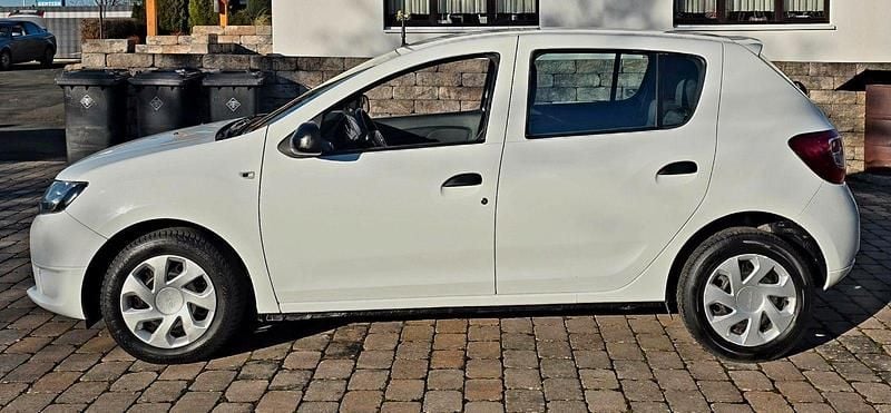 Gebraucht Dacia Sandero Ambiance 75 PS (55 kW) 2014 Weiß Kleinwagen